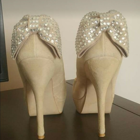 Steve Madden Suede Stilettos - Picture 3 of 4